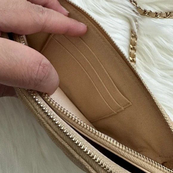 Chanel Caviar Leather Classic Clutch with Chain - Picture 12 of 13